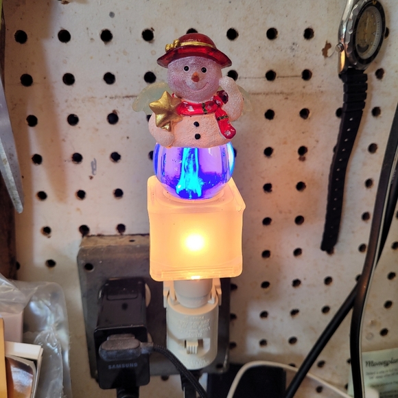 Rare Vintage Valerie Parr Hill Snowman Illuminating Morphing Snow Globe Night L - Picture 3 of 3